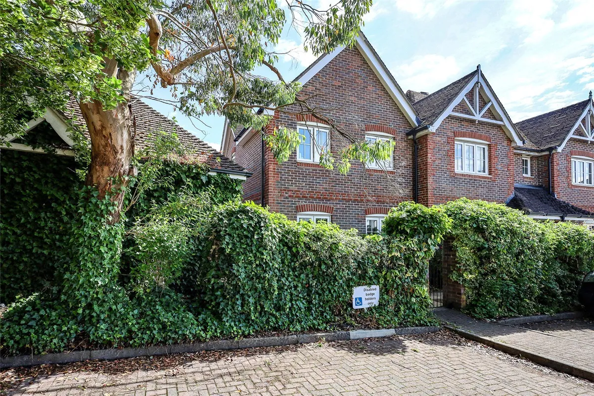 Dalley Way, Liss, Hampshire, GU33