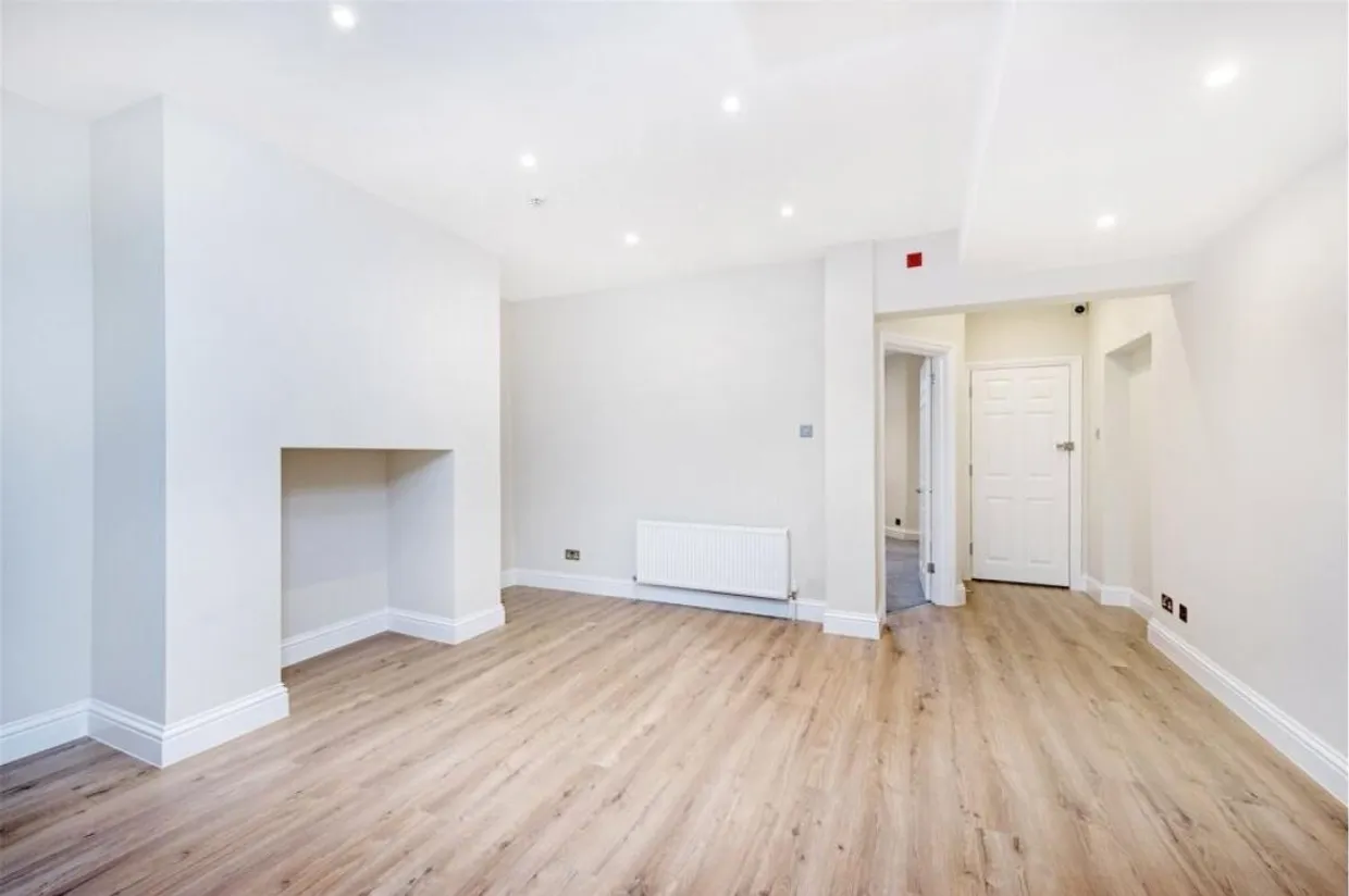 Vincent Square Westminster SW1P photo 3