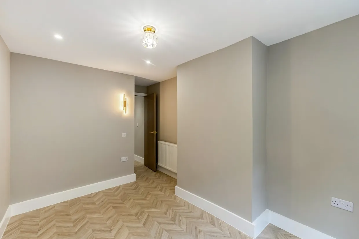 Ostade Road London SW2 photo 4