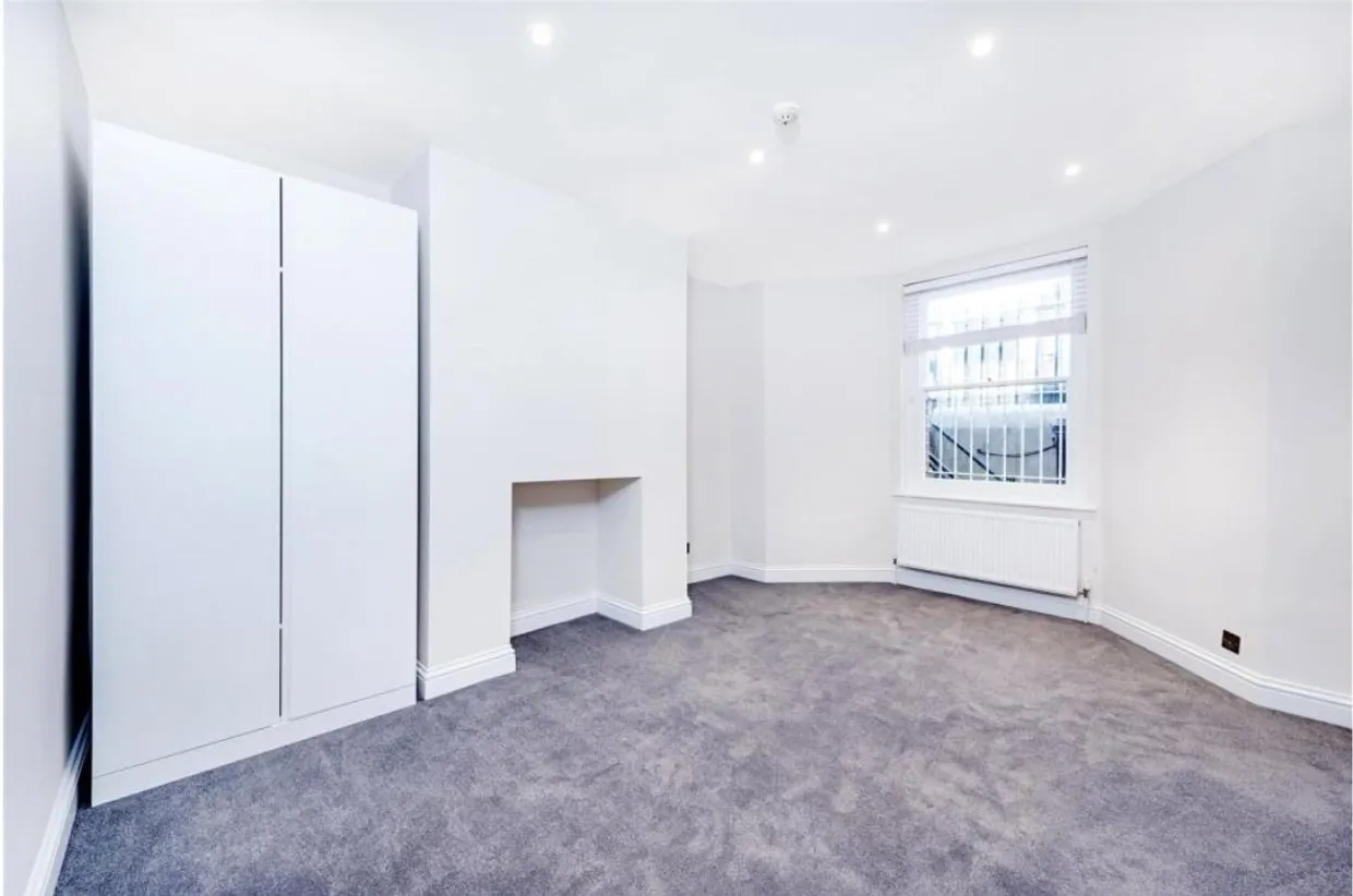 Vincent Square Westminster SW1P photo 5