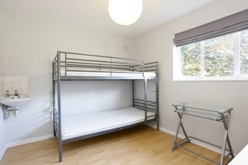 Chester Road, SW19 photo 6