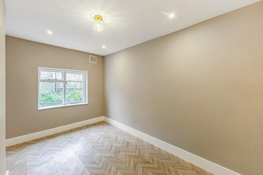 Ostade Road London SW2 photo 7