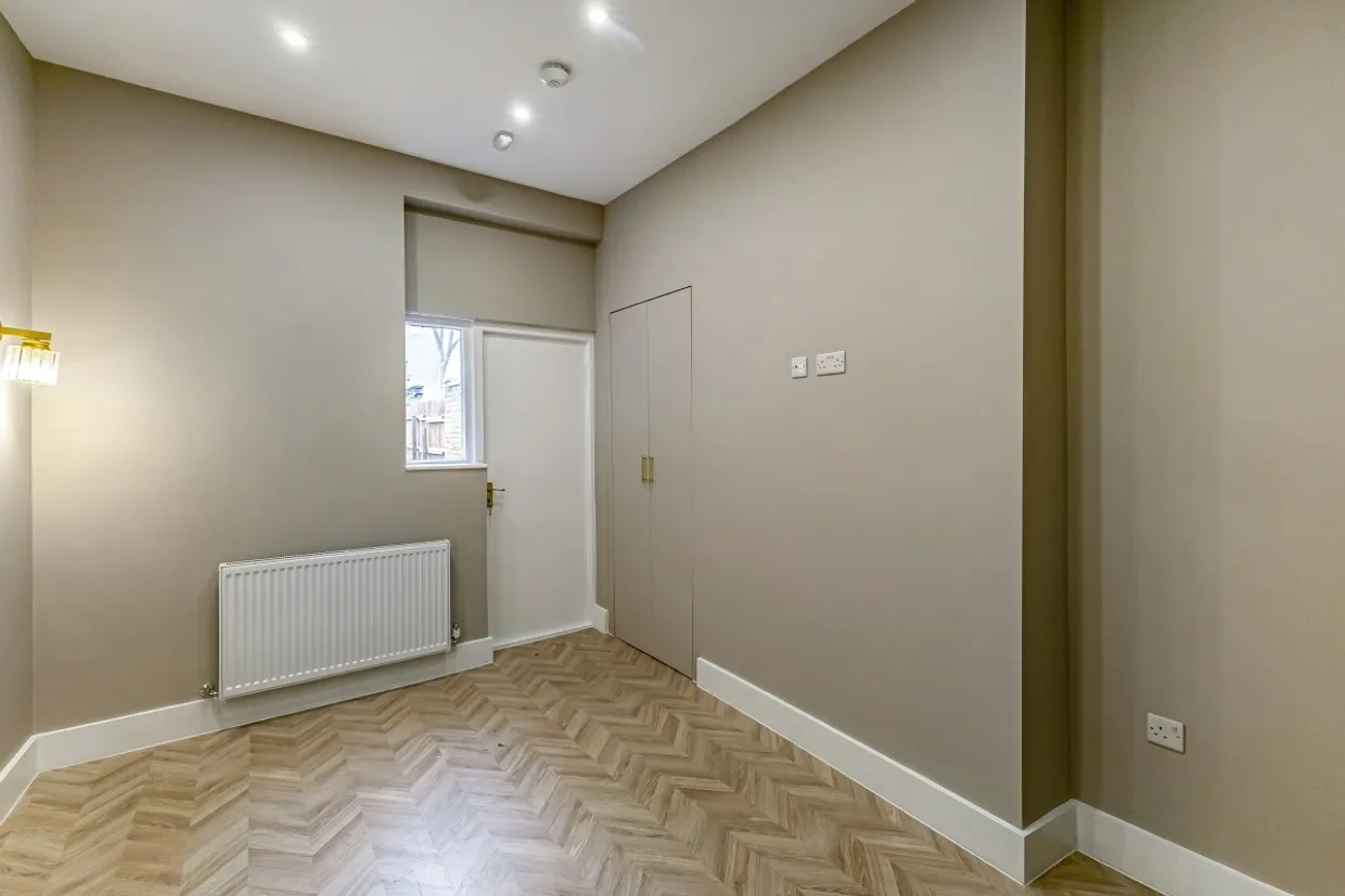 Ostade Road London SW2 photo 8