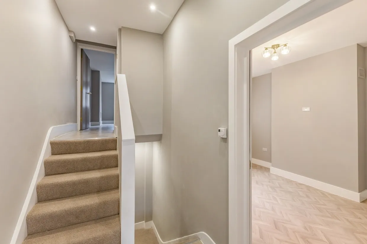 Ostade Road London SW2 photo 5