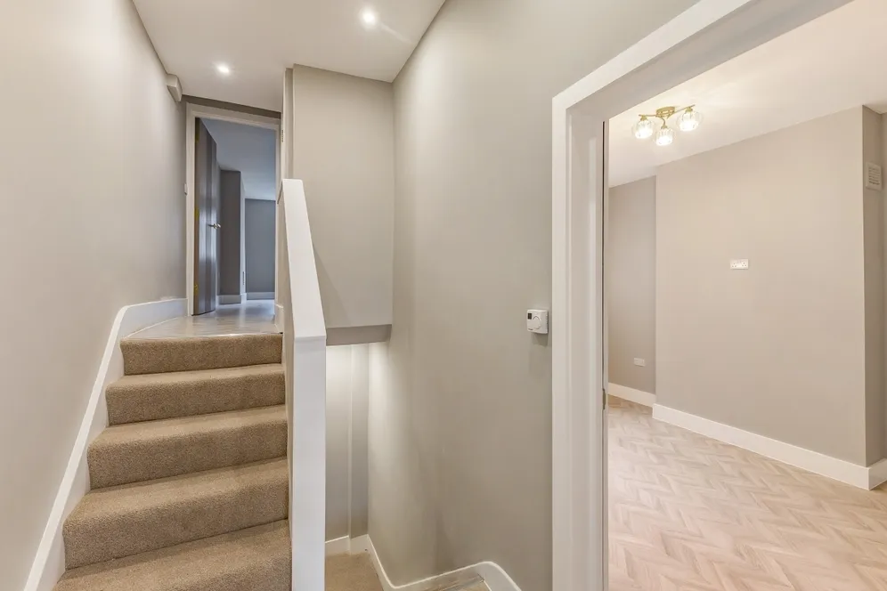 Ostade Road London SW2 photo 5