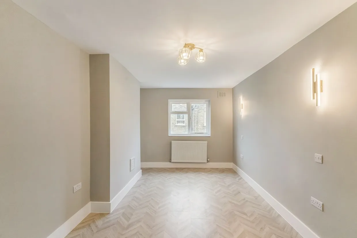 Ostade Road London SW2 photo 8