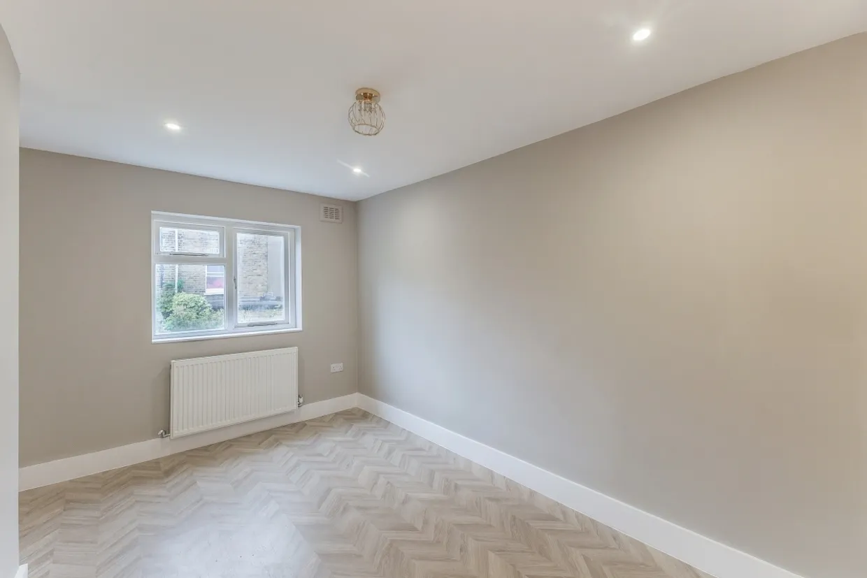 Ostade Road London SW2 photo 11
