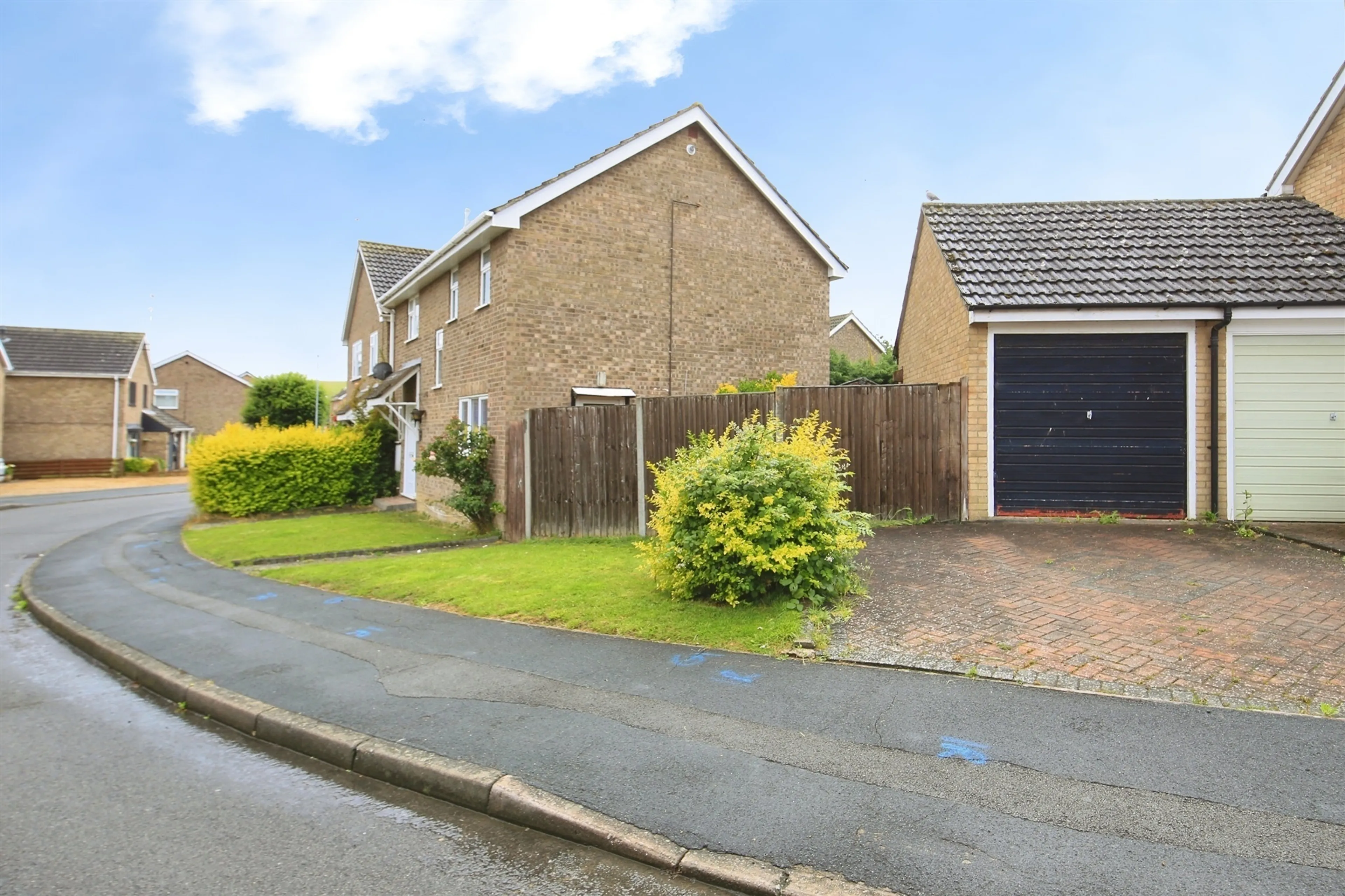 Property photo 0