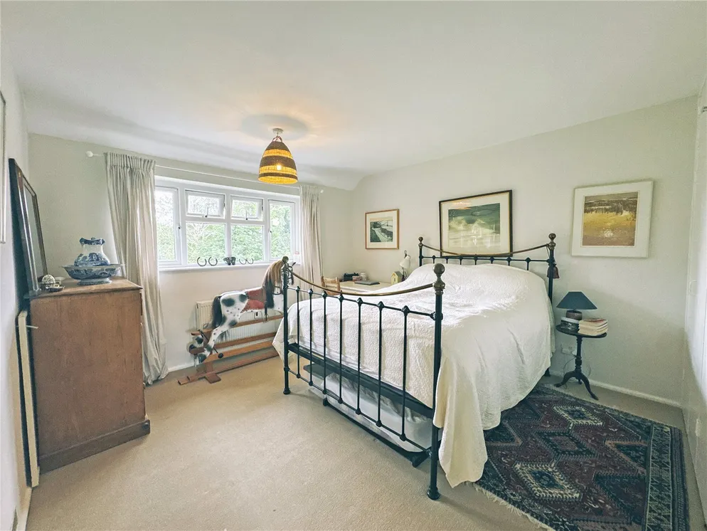 Property carousel item 11