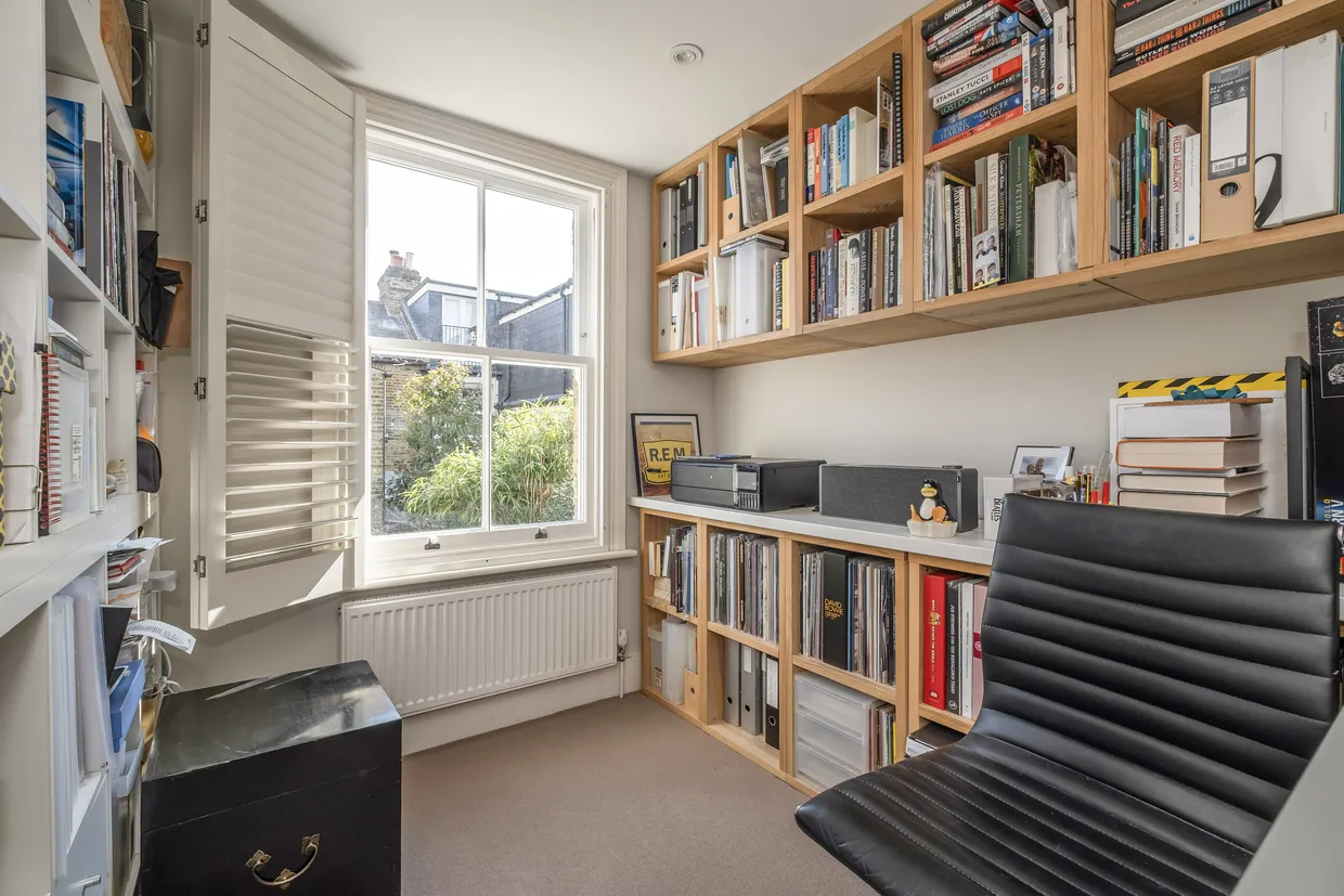 Huntspill Street, London, SW17 photo 11