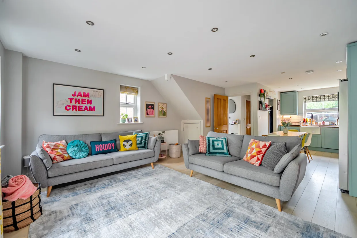 Dorking Road, Chilworth, GU4 photo 2