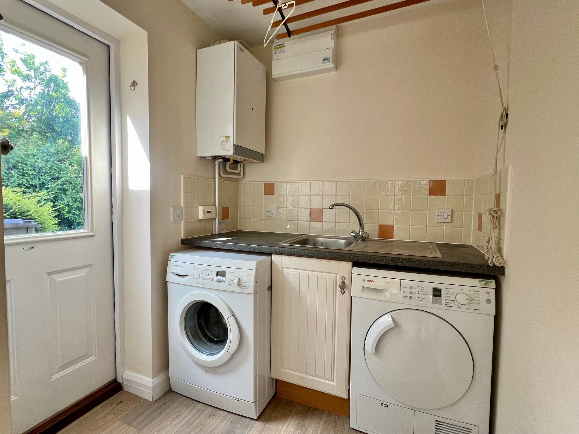 Richmond Green, Taunton - NO onward chain! Image 12