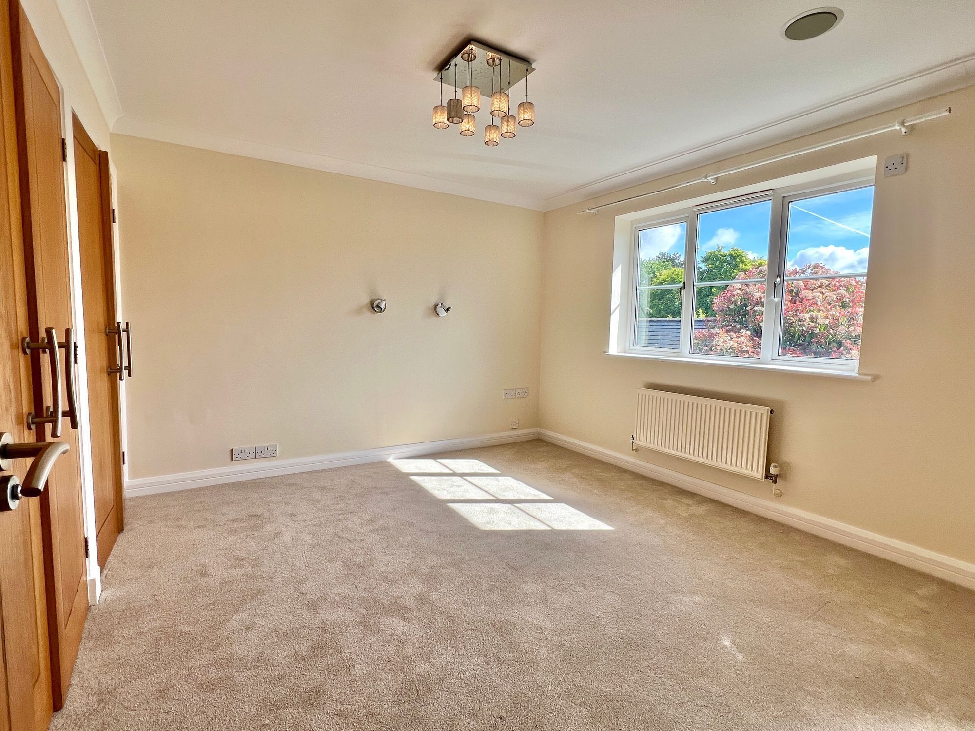Richmond Green, Taunton - NO onward chain! Image 14