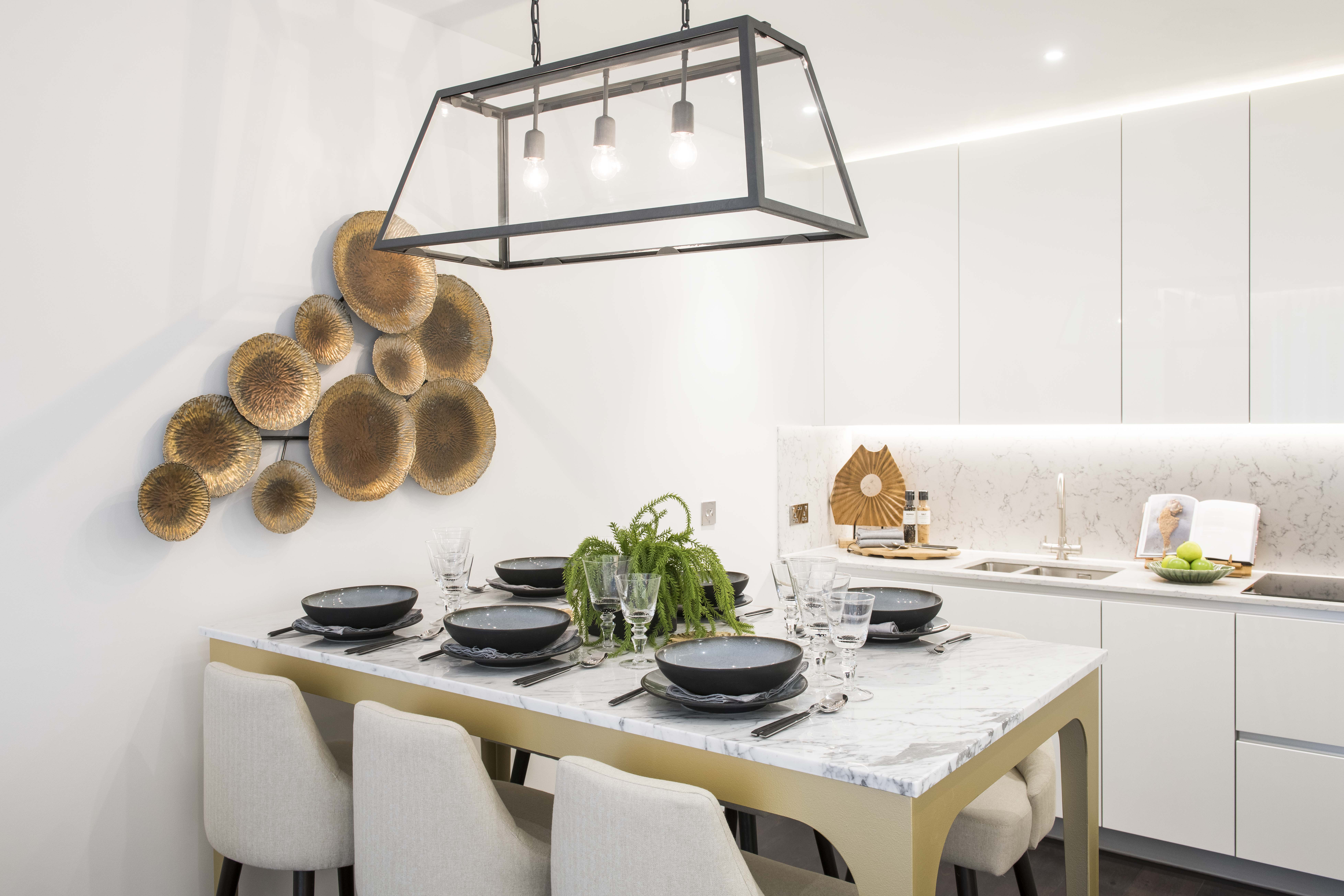 Luxury Two Bedroom Apartment To Let  SW11  Balcony & Concierge Image 5