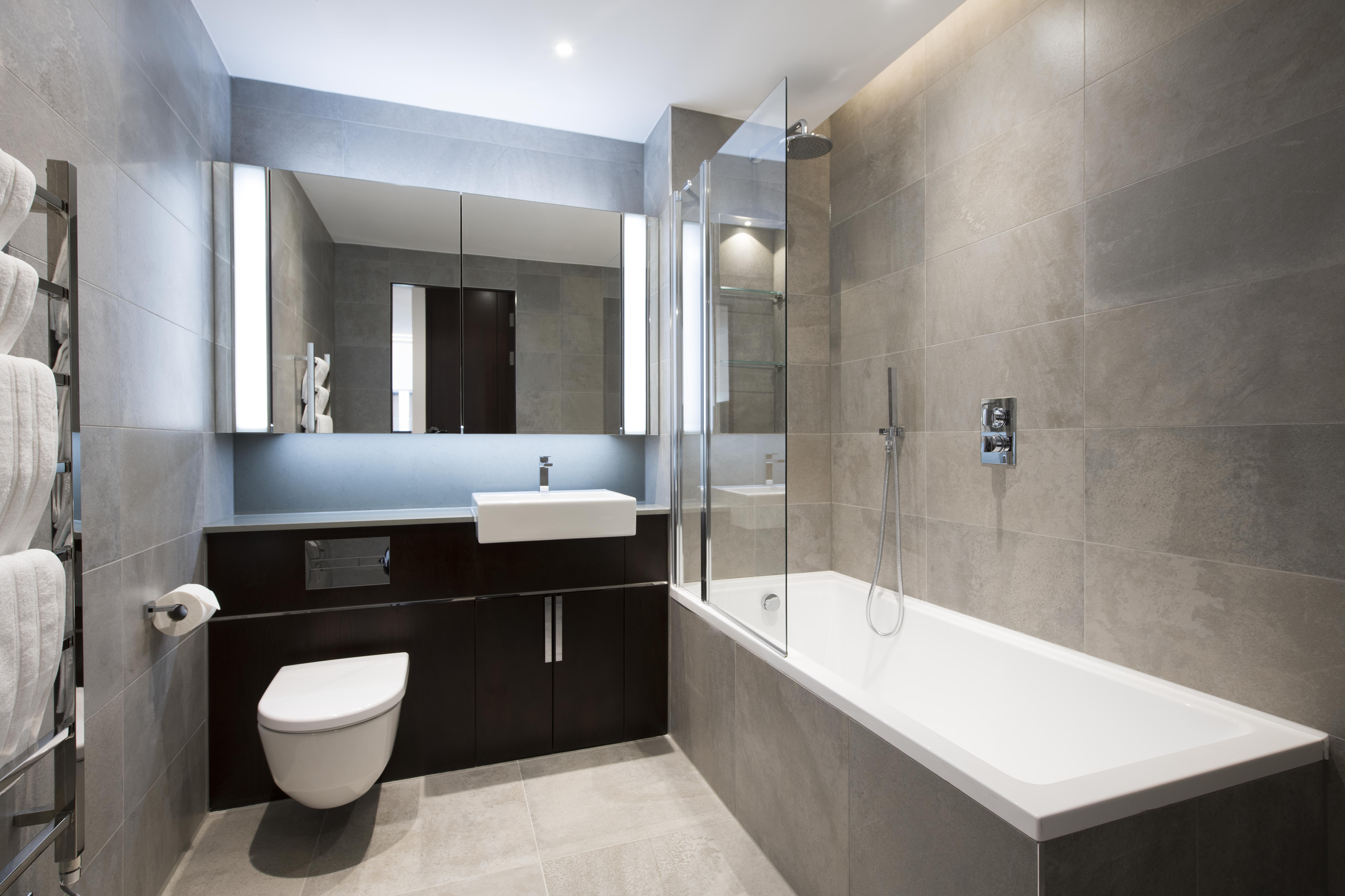 Luxury Two Bedroom Apartment To Let  SW11  Balcony & Concierge Image 7