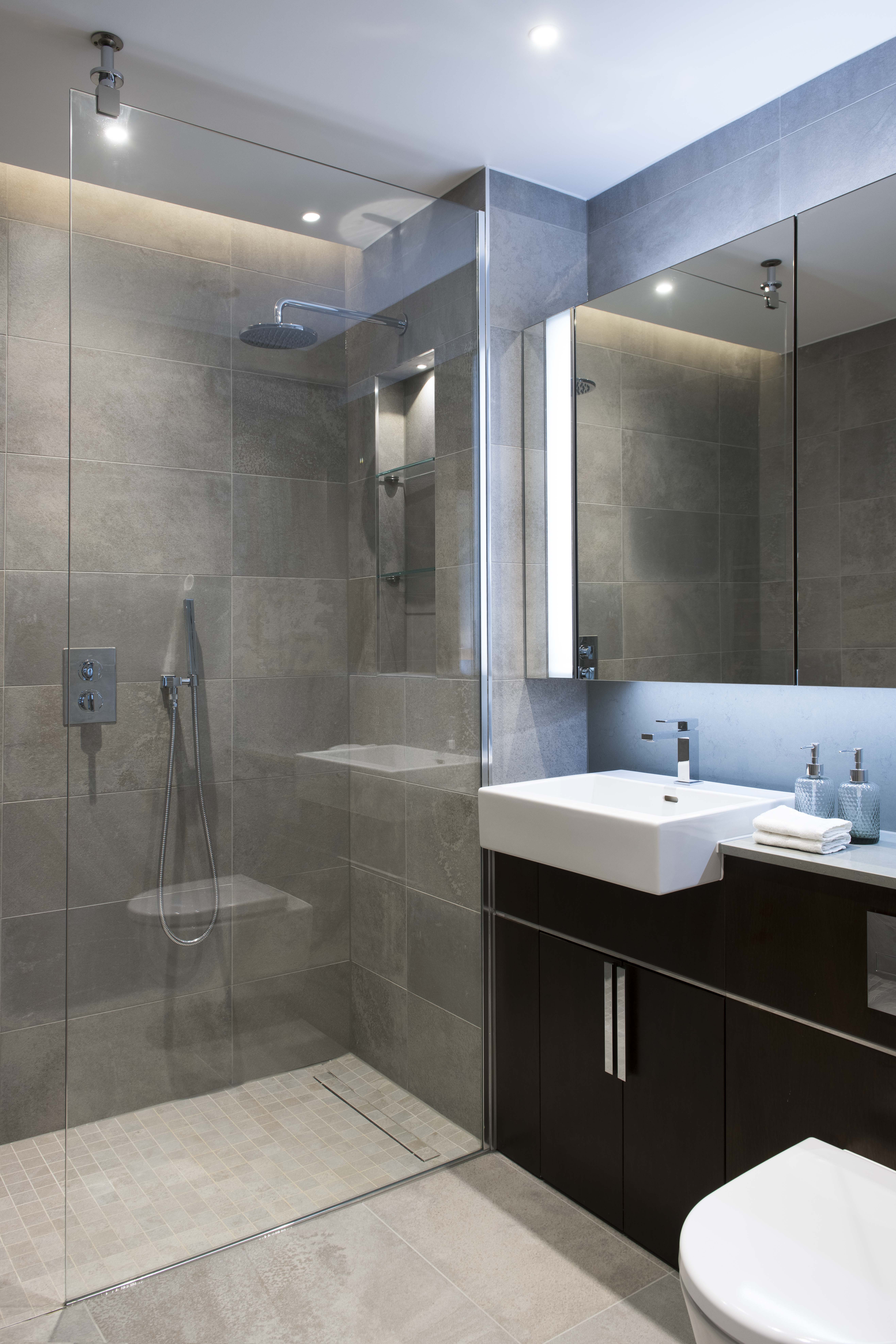 Luxury Two Bedroom Apartment To Let  SW11  Balcony & Concierge Image 10