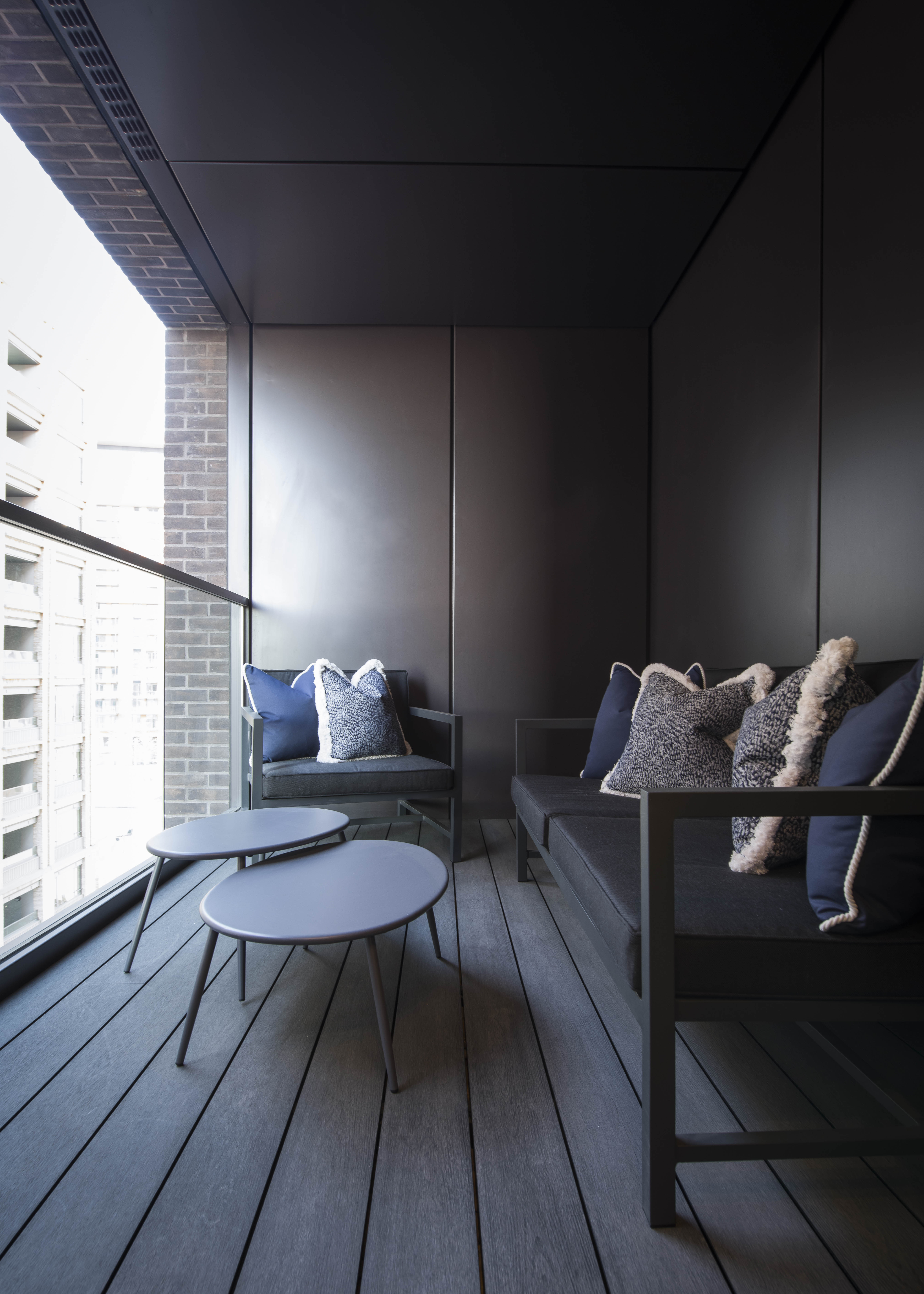 Luxury Two Bedroom Apartment To Let  SW11  Balcony & Concierge Image 11