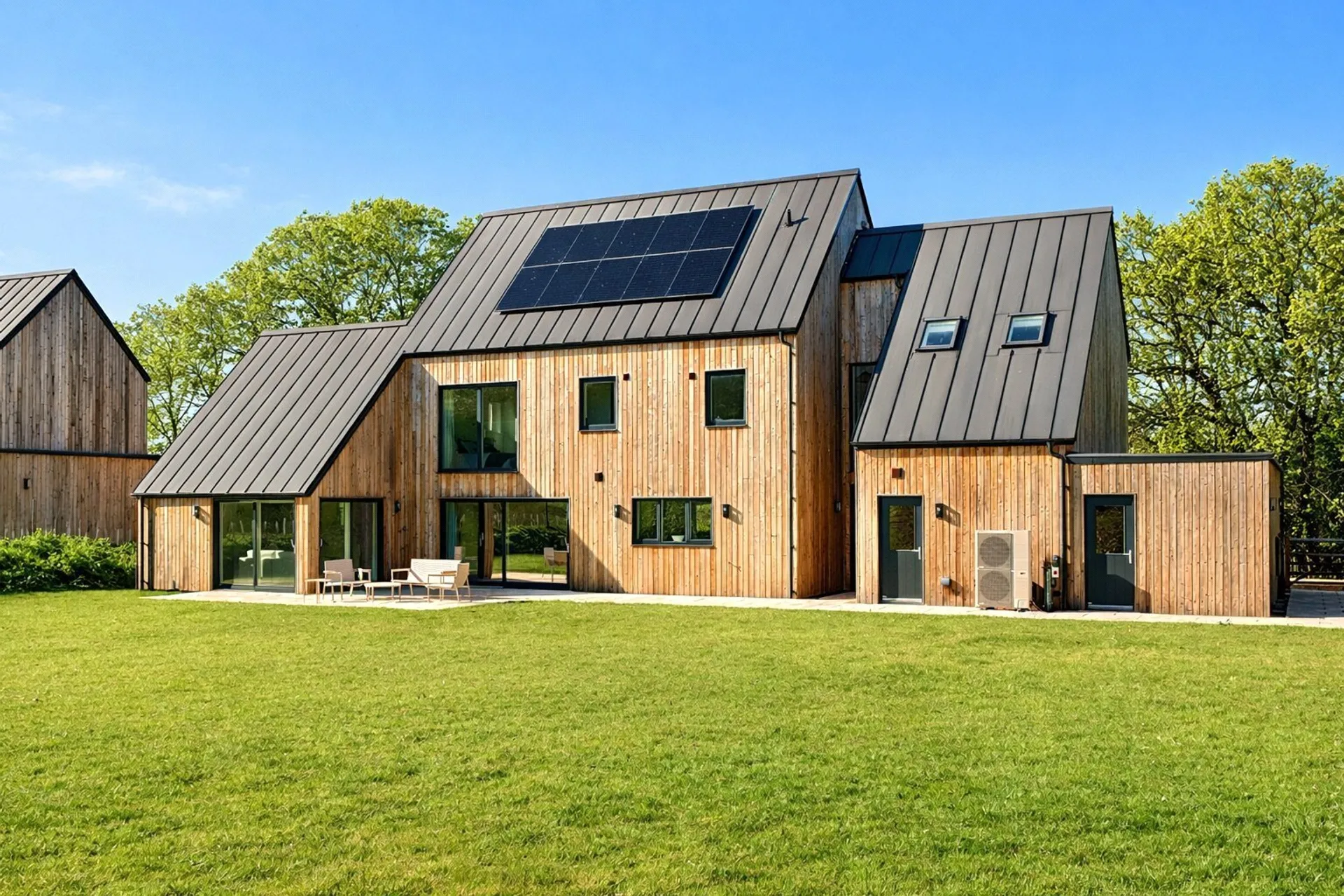 Property photo top 0