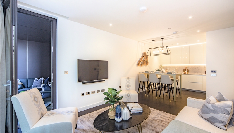 Luxury Two Bedroom Apartment To Let  SW11  Private Balcony Image 1