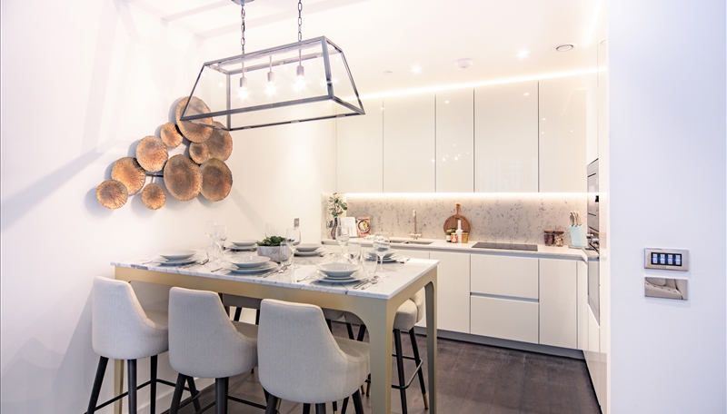 Luxury Two Bedroom Apartment To Let  SW11  Private Balcony Image 3