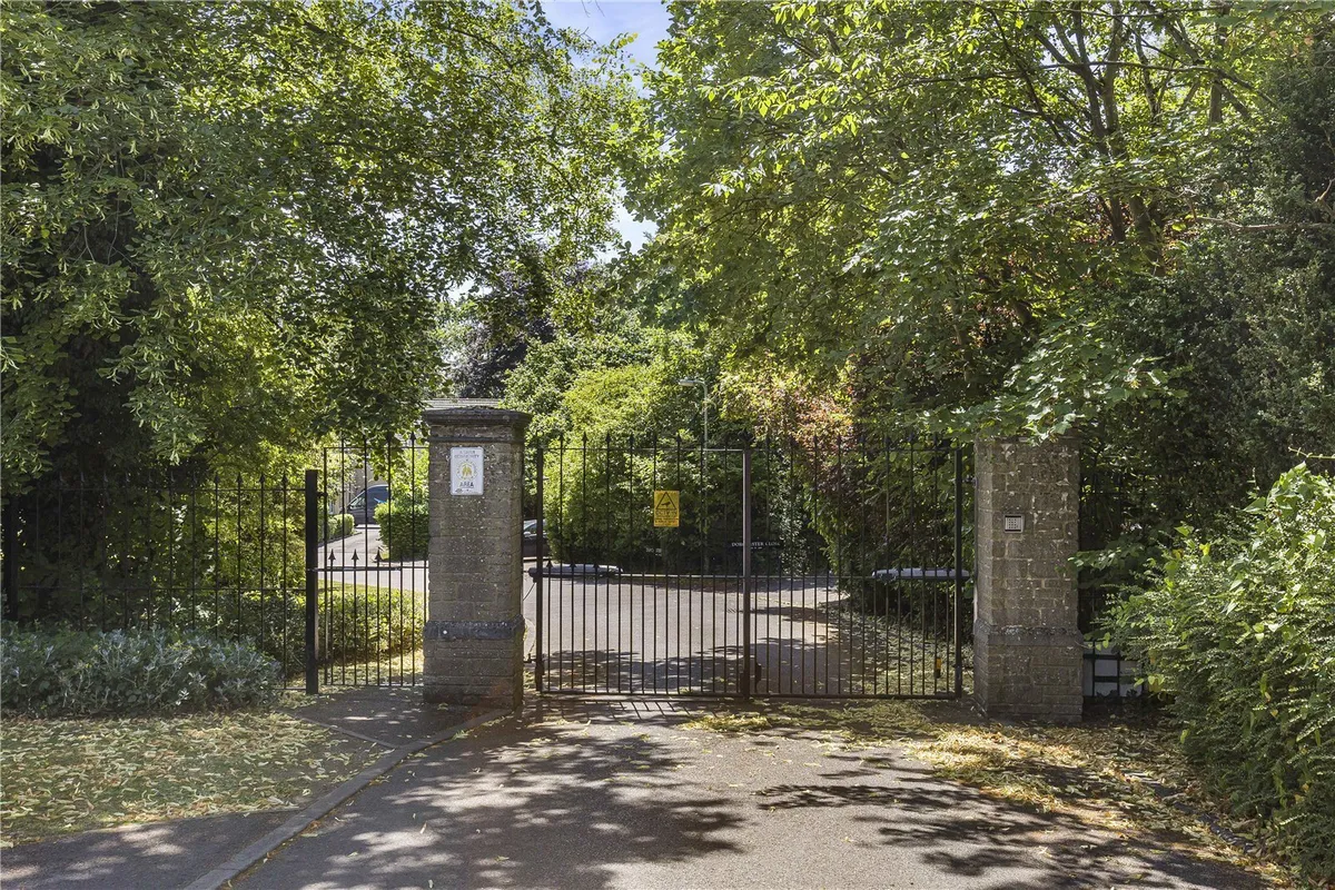 Dorchester Close, Headington, Oxford, OX3