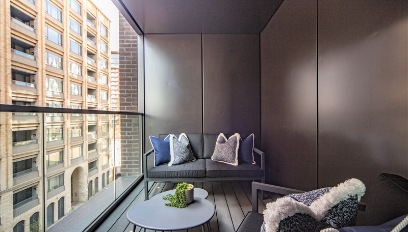 Luxury Two Bedroom Apartment To Let  SW11  Private Balcony Image 7