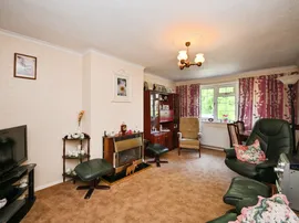 Lime Close, Ware thumb 3