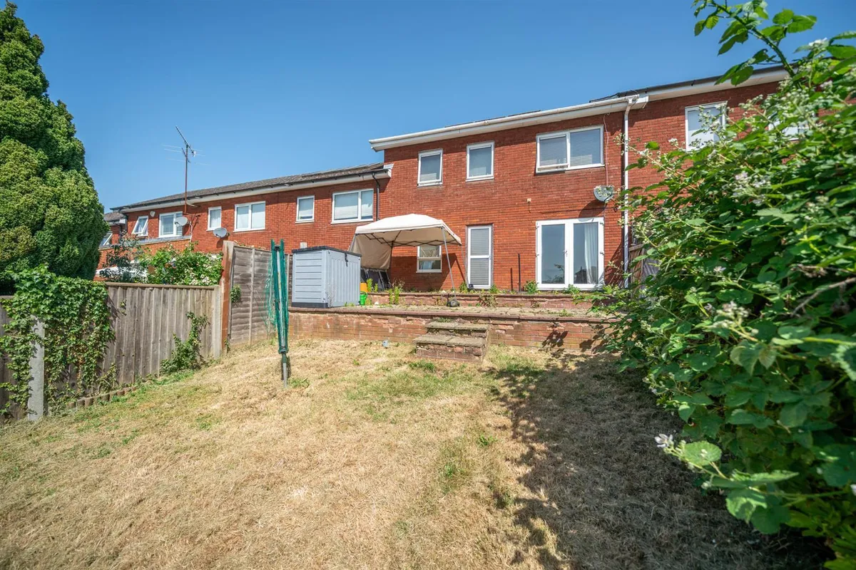 Temple Mead, Old Town Borders, Hemel Hempstead, Hertfordshire, HP2 5AR