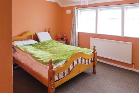 Ffordd Ganol, BRIDGEND, CF31