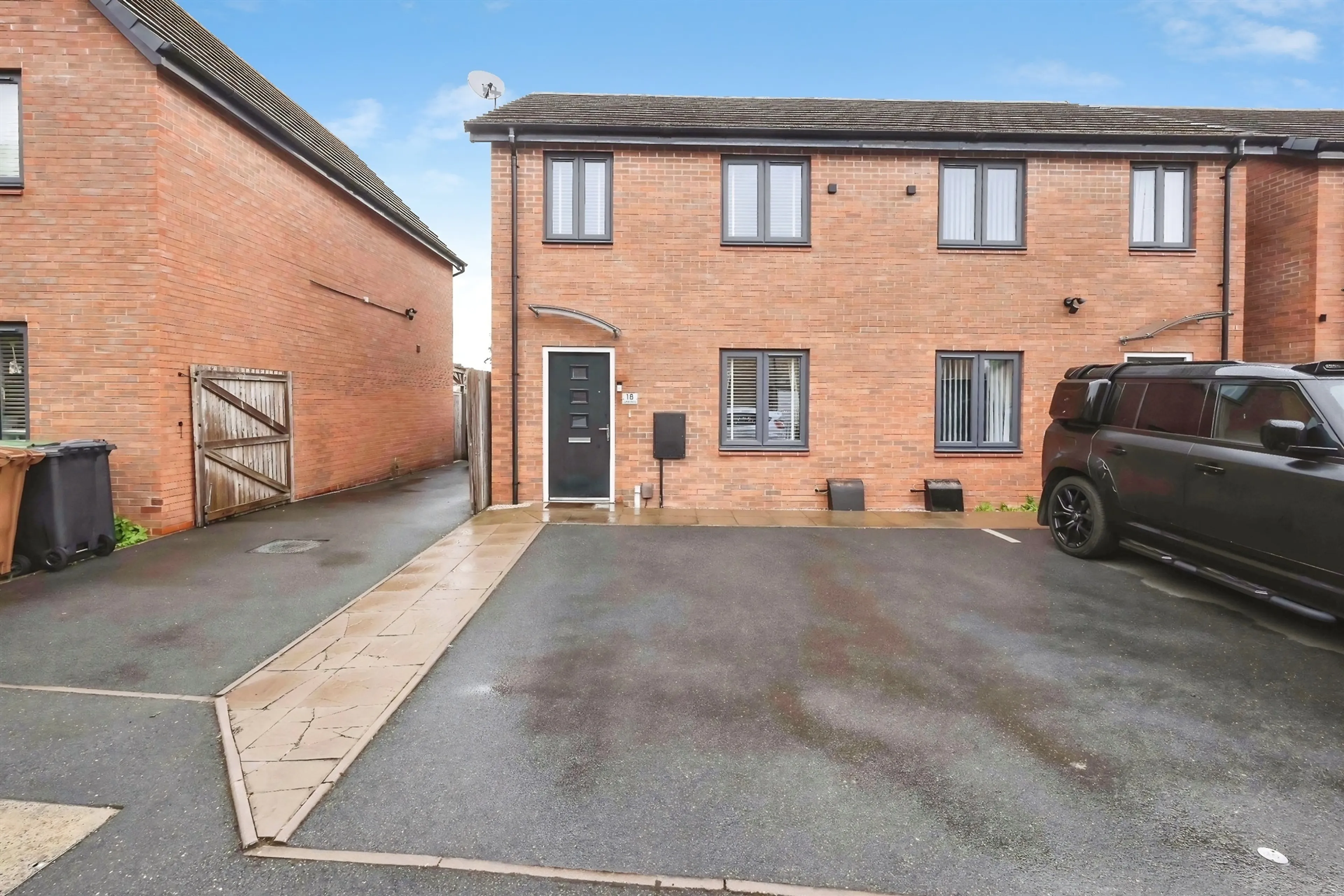 Property photo 0