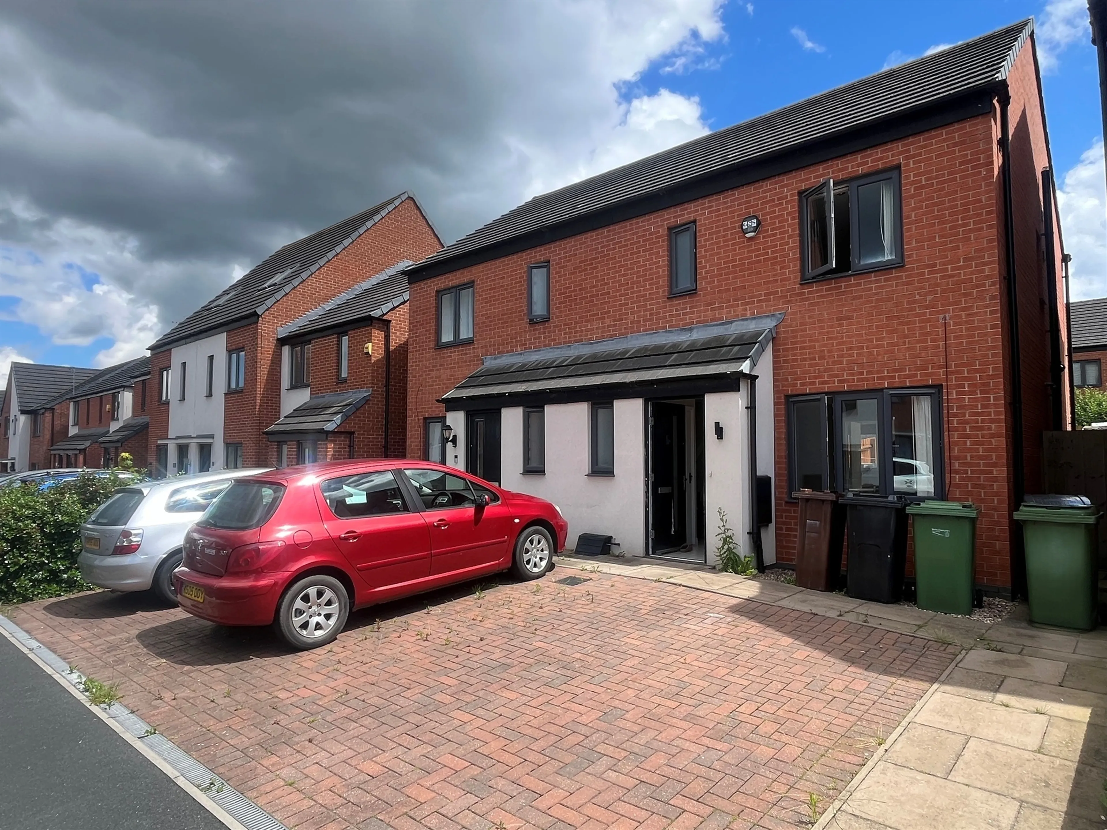 Property photo 0