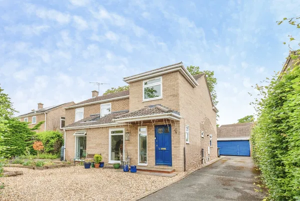Vine Close, Stapleford, Cambridge, Ca...