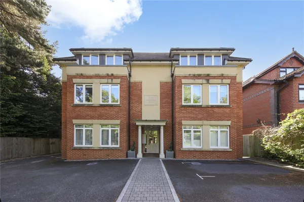 Pampisford Road, South Croydon, CR2