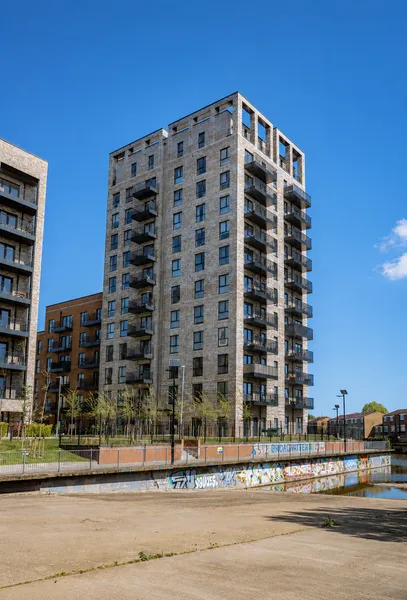 Dock 28, SE28