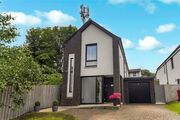 Fitz Morris Gardens, Laurieston, Falk...