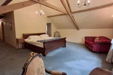 Haverholme Park, SLEAFORD