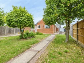 Laburnum Drive, Cherry Willingham, Lincoln thumb 3