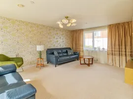 Addenbrookes Road, Newport Pagnell thumb 2
