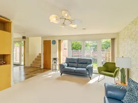 Addenbrookes Road, Newport Pagnell thumb 3