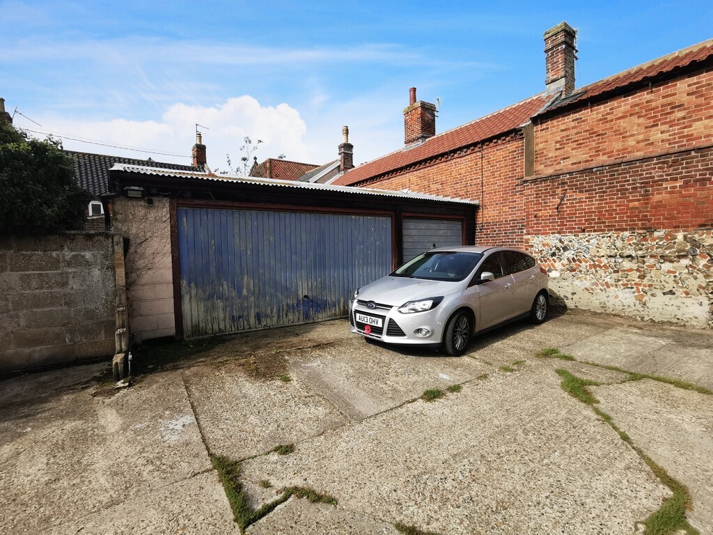 Perfitt Place, Broad Street, Bungay Image 1