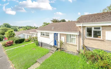 Greenbanks Road, Rock