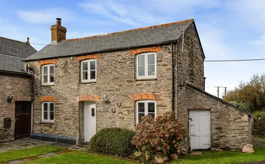 Engollan, St Eval