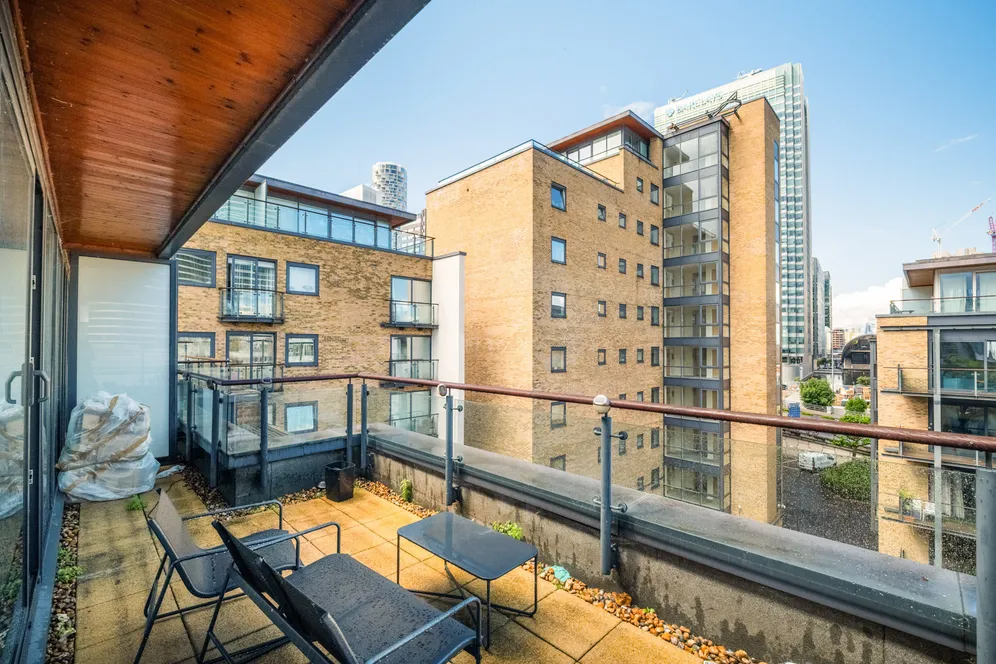 Boardwalk Place, London, E14 photo 7