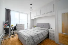 Boardwalk Place, London, E14 photo 8