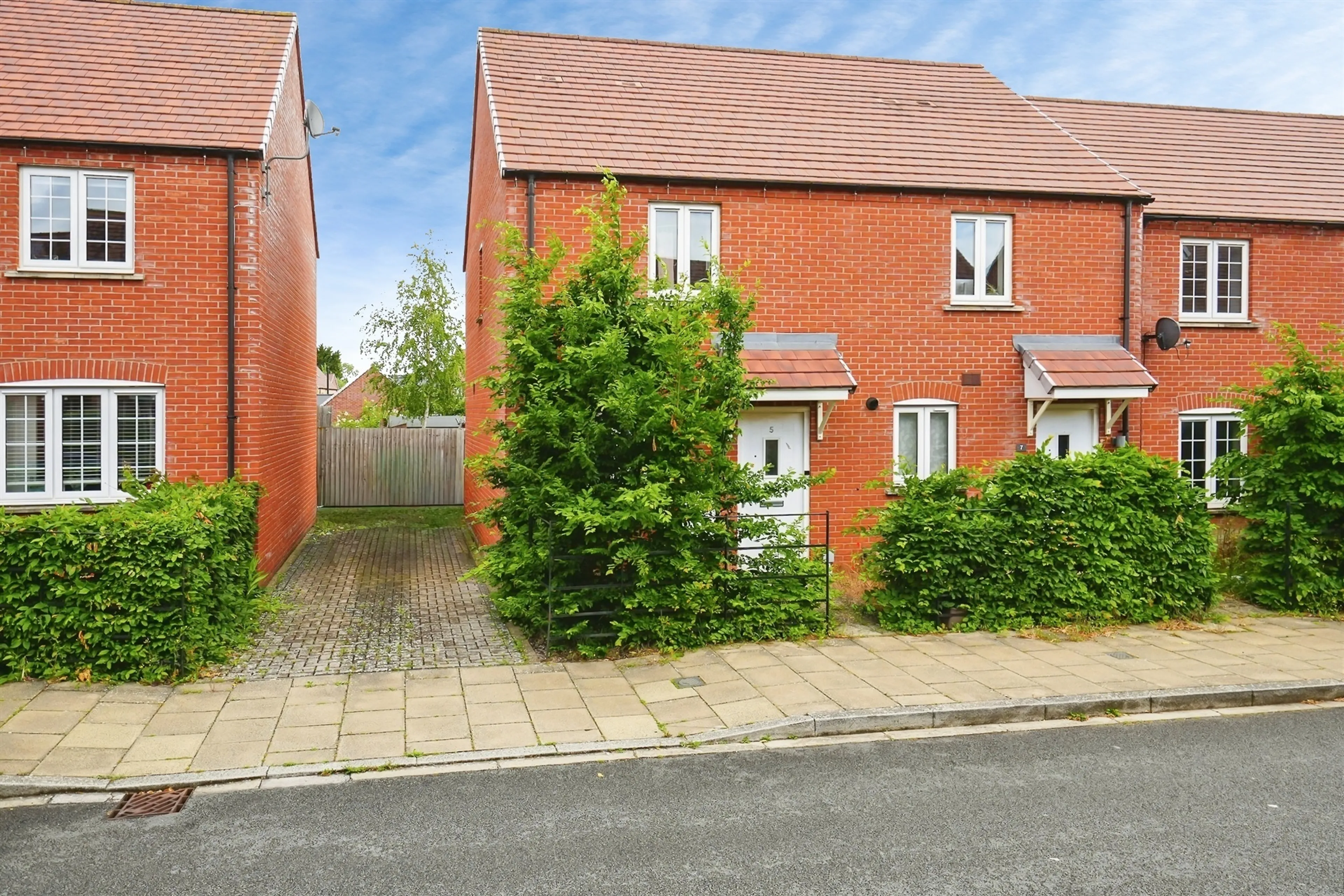 Property photo 0