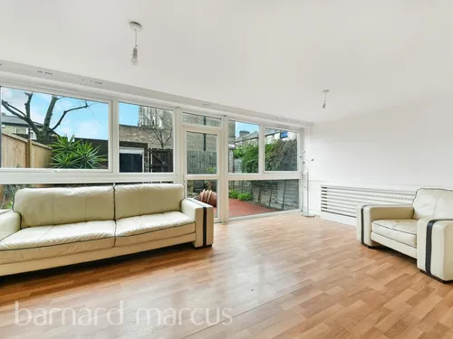 Marlborough Road, Archwayphoto