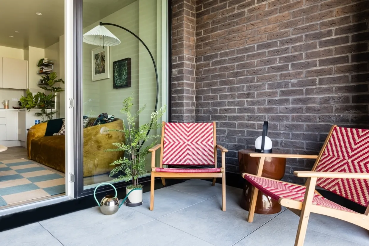 4 Masonry Place Hayes UB3 photo 3