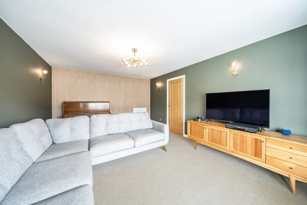 St. Andrews Crescent, Stratford-upon-Avon, CV37 photo 3