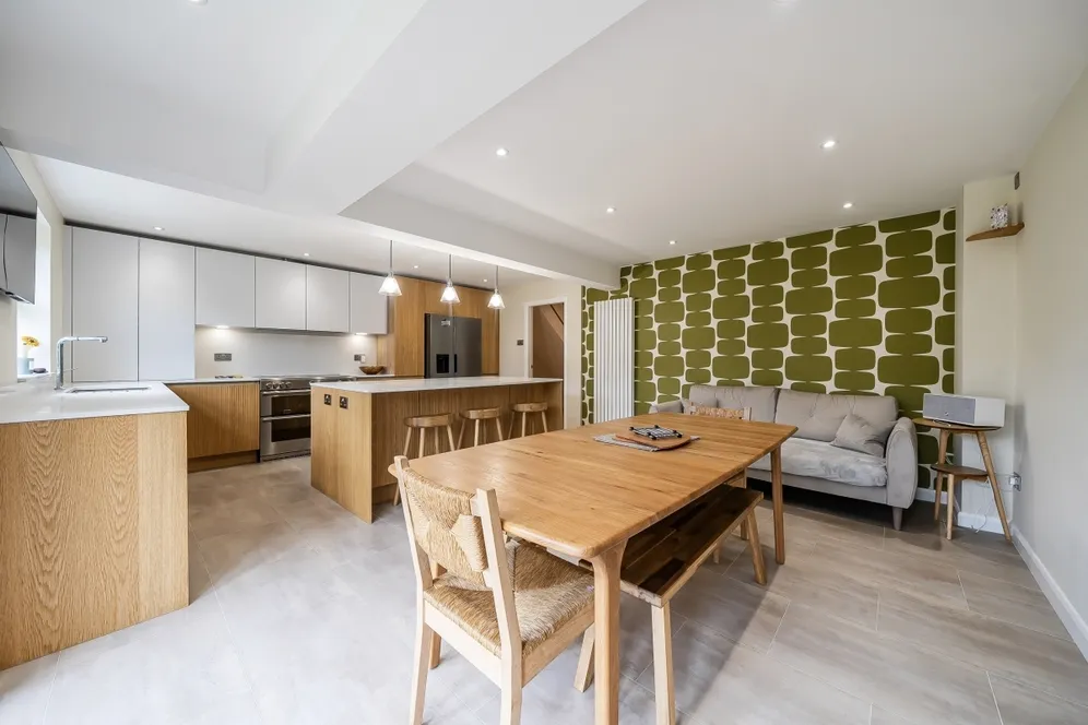 St. Andrews Crescent, Stratford-upon-Avon, CV37 photo 7