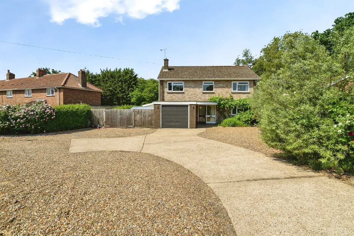 Uplands Way, Diss